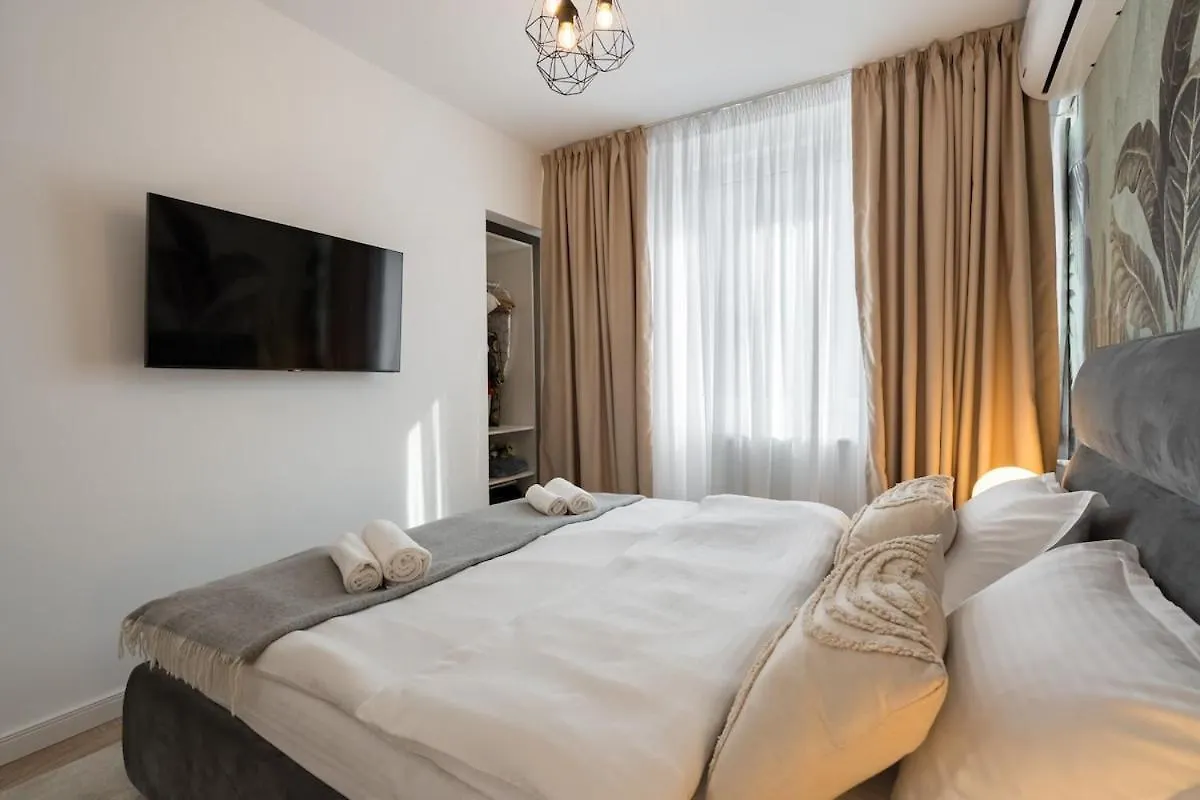 Apartment Old City Charm Bucharest